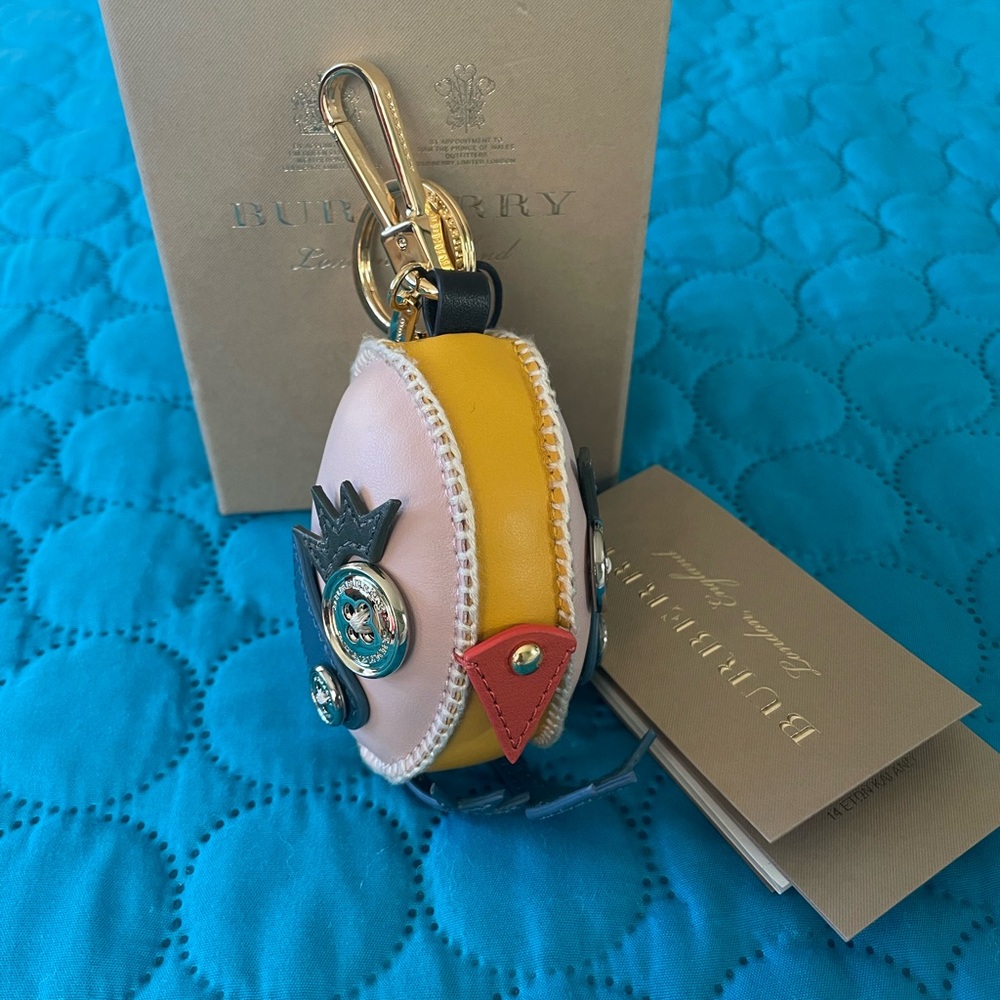 BNWT. Larch Multi Burberry Bird Bag/Key Charm. - Picture 3 of 8